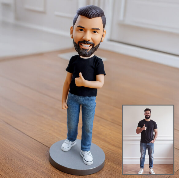 Make Your Desk More ‘You’ with Custom Bobble Heads Make Your Desk More ‘You’ with Custom Bobble Heads